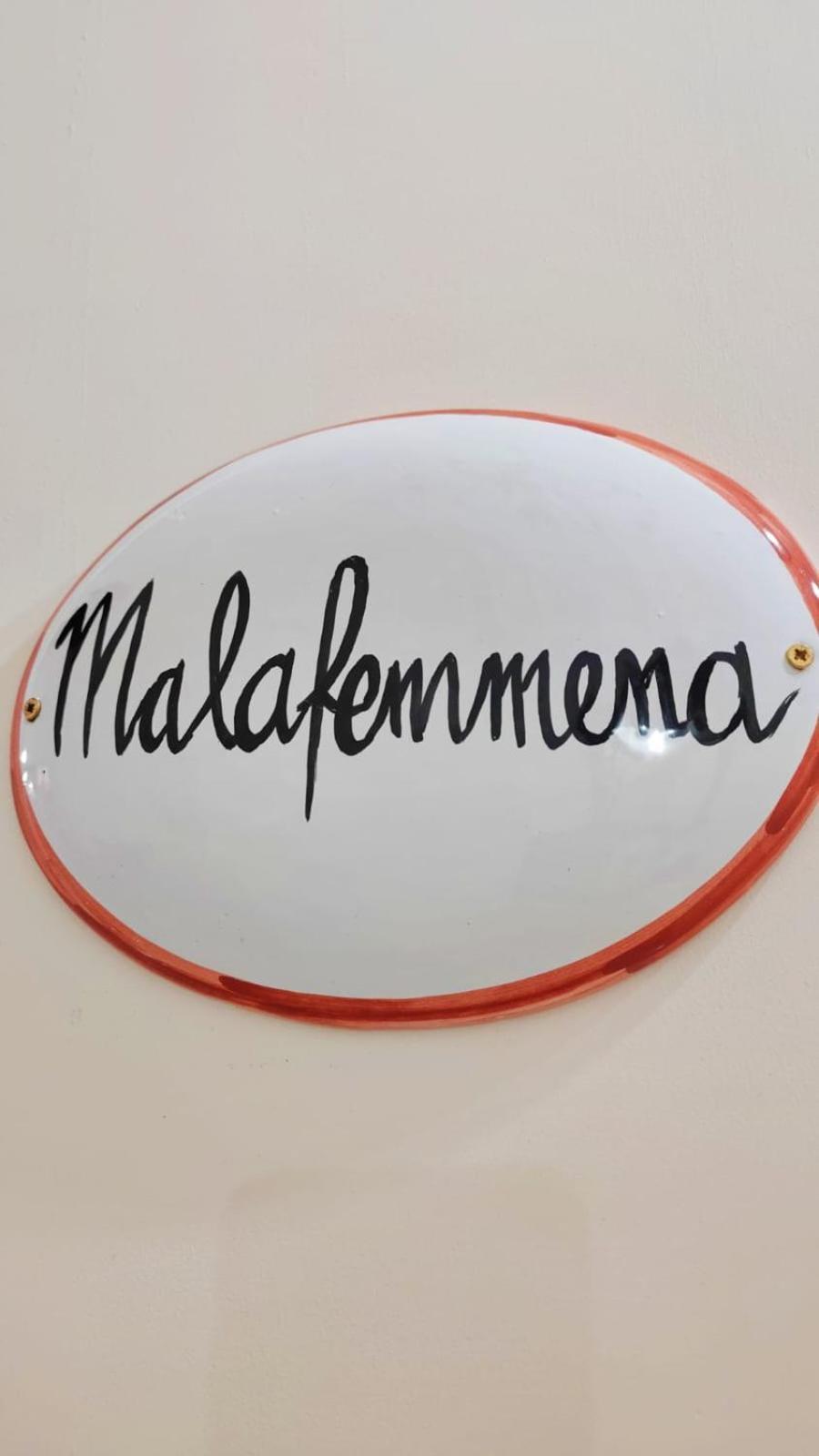 La Maschera Di Pulcinella Naples Luaran gambar